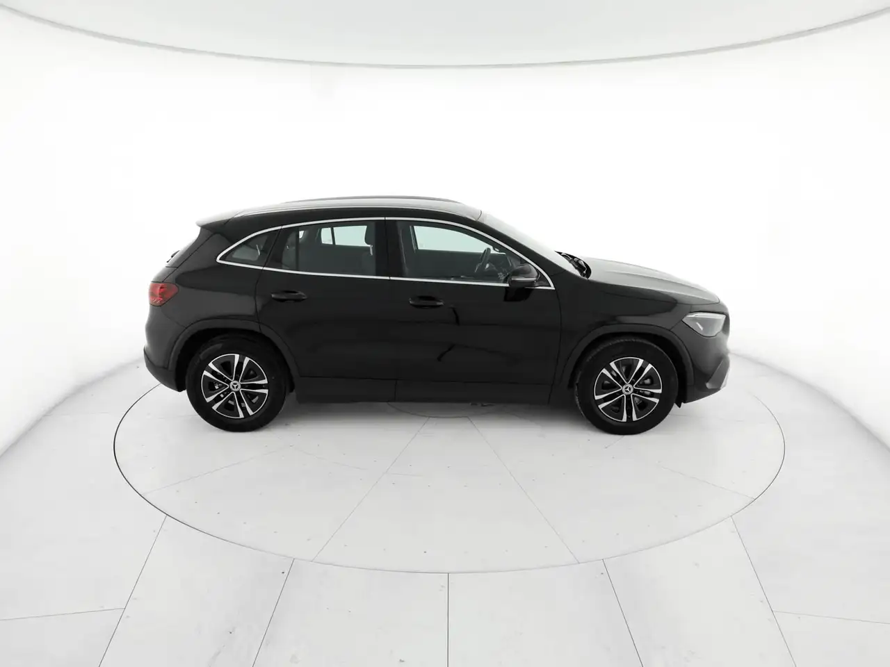 Mercedes-Benz GLA 180 5