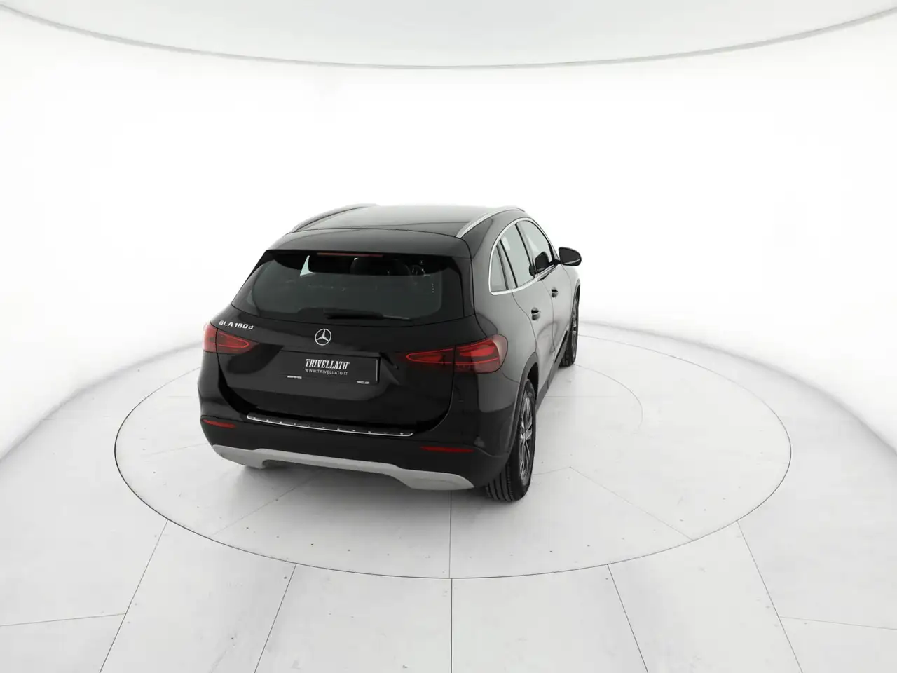 Mercedes-Benz GLA 180 6