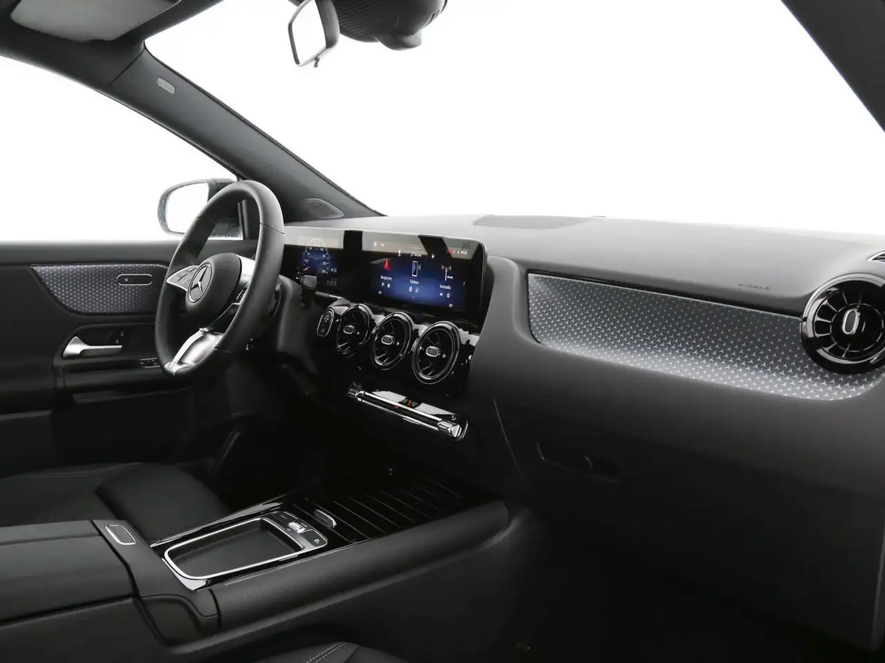 Mercedes-Benz GLA 180 11