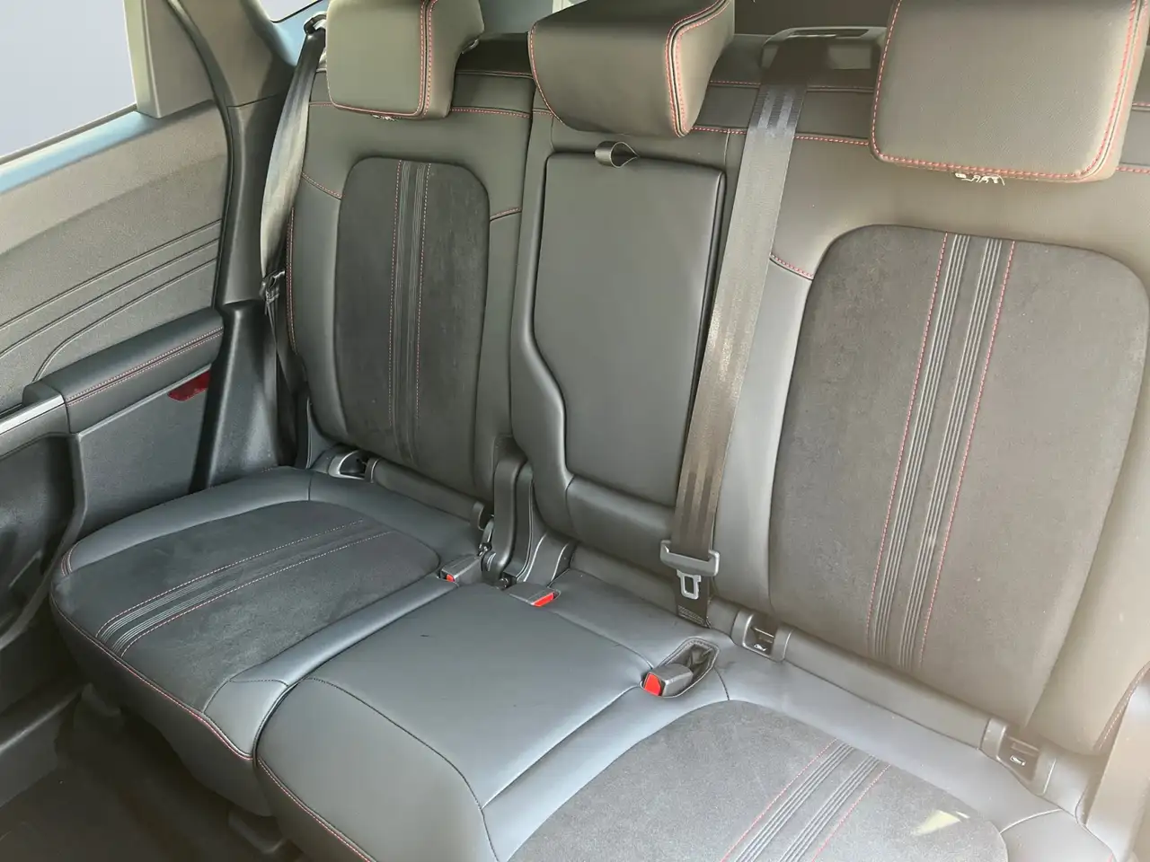 Ford Kuga IV 12
