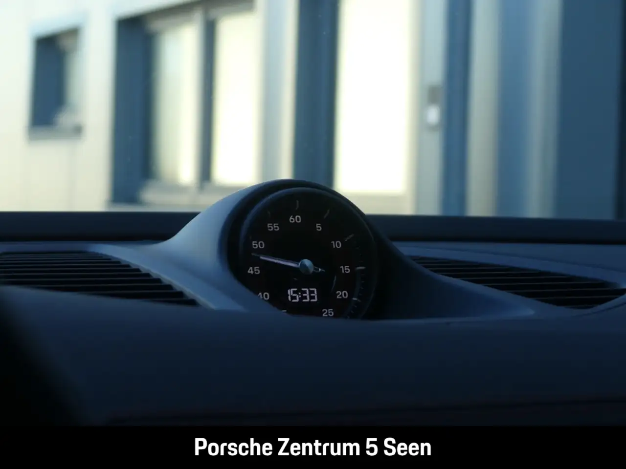 Porsche Macan 16