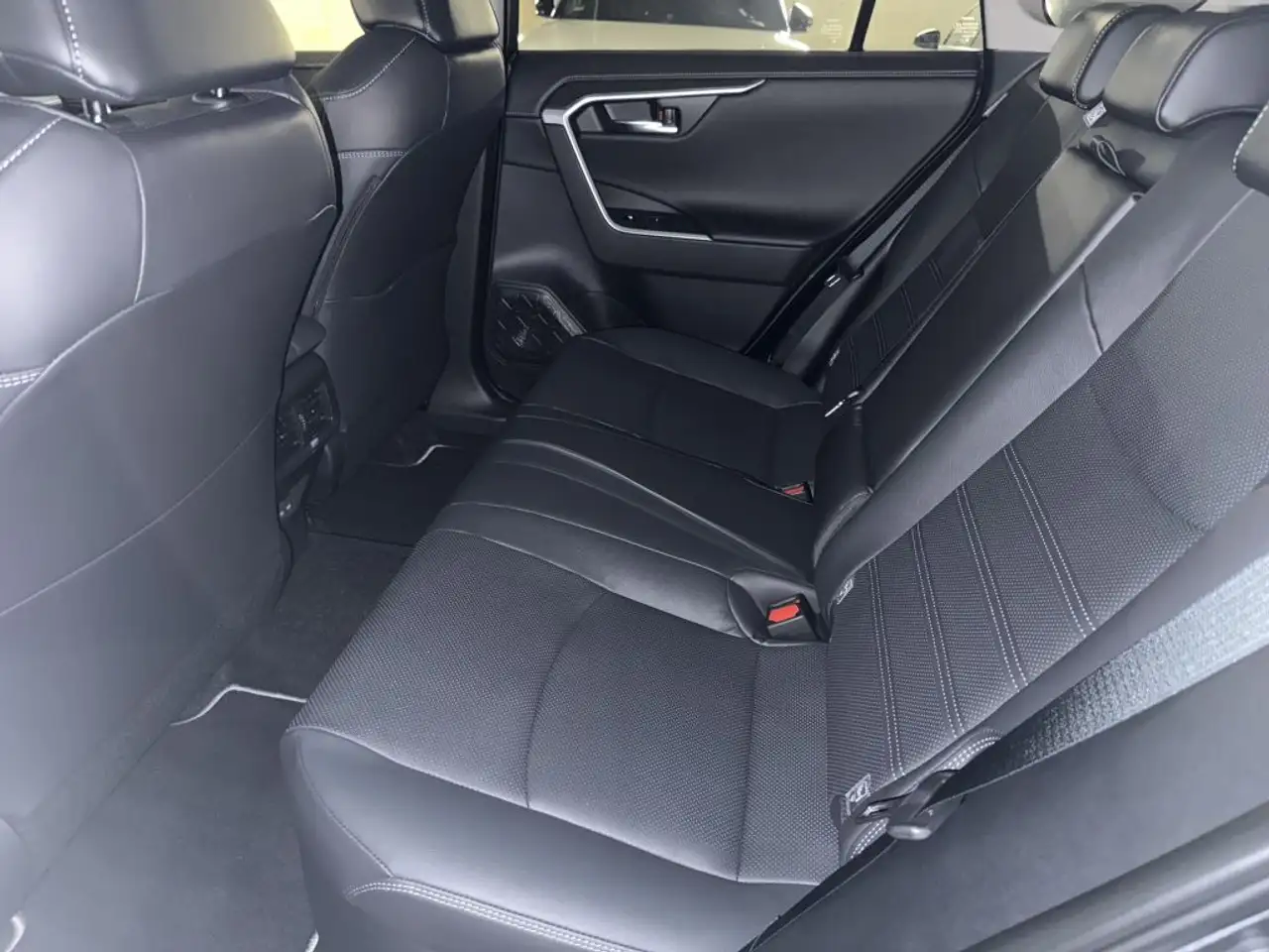 Toyota RAV4 10