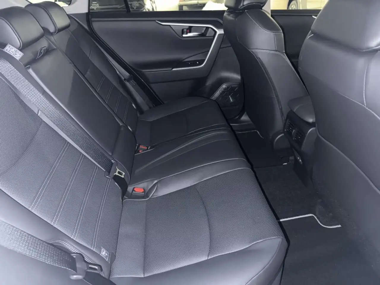 Toyota RAV4 11