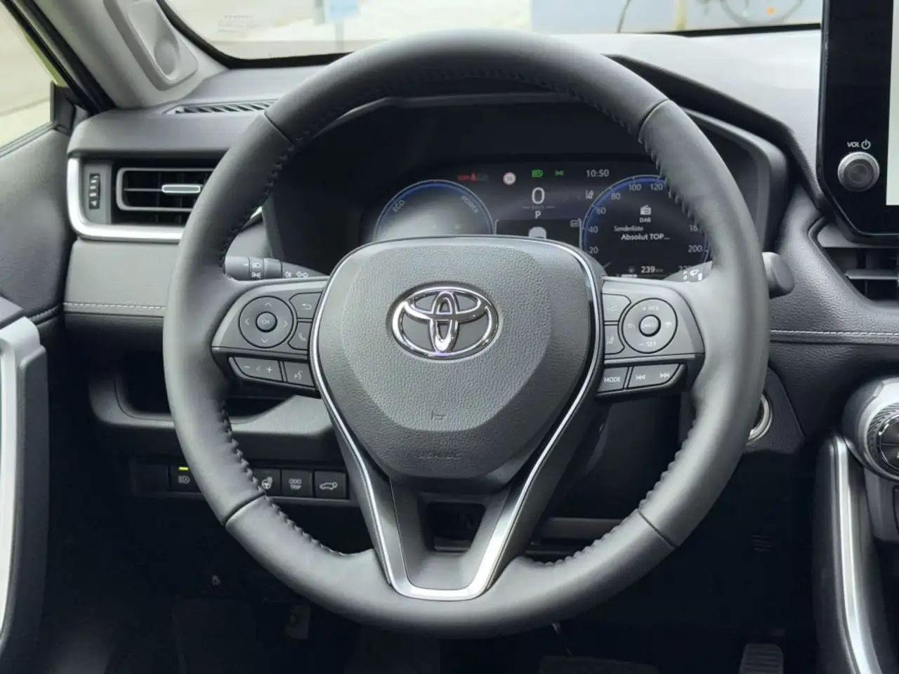 Toyota RAV4 13