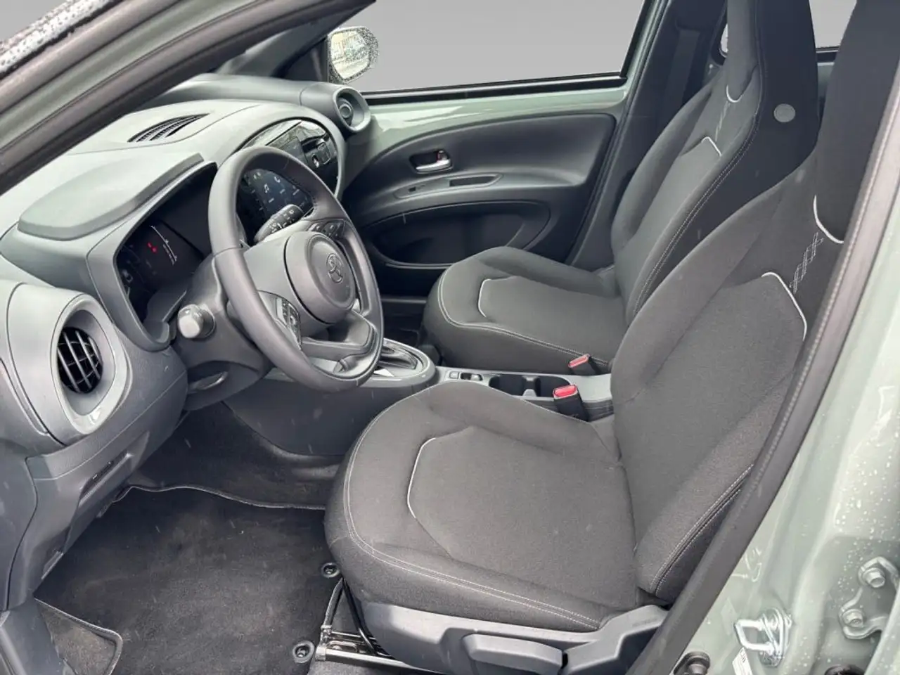 Toyota Aygo X 13