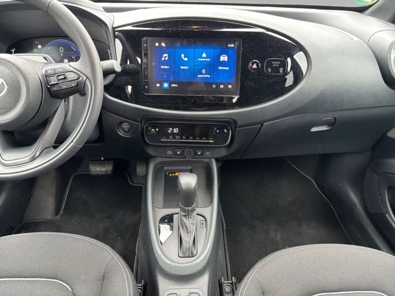 Toyota Aygo X 14