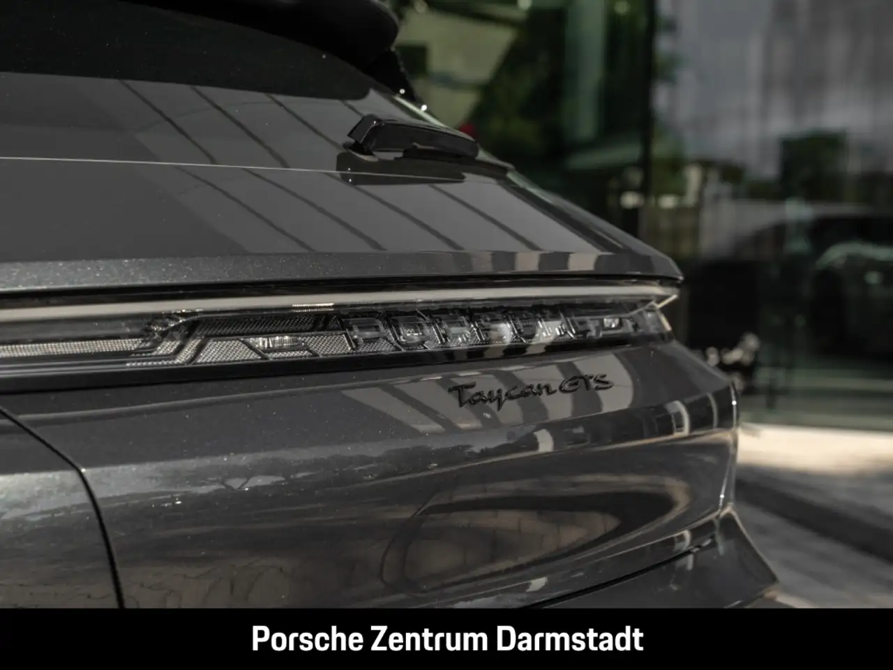 Porsche Taycan 12