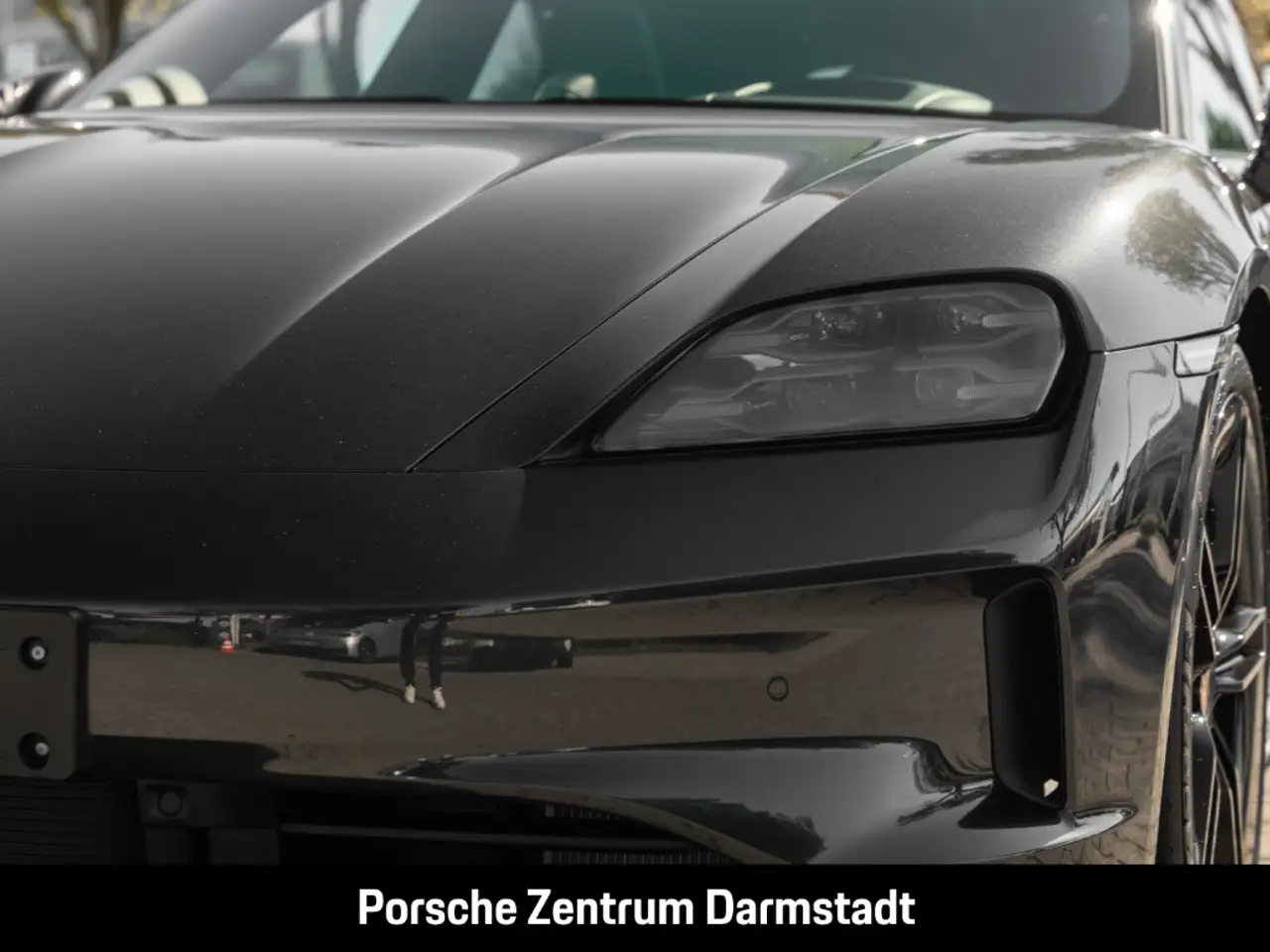 Porsche Taycan 13