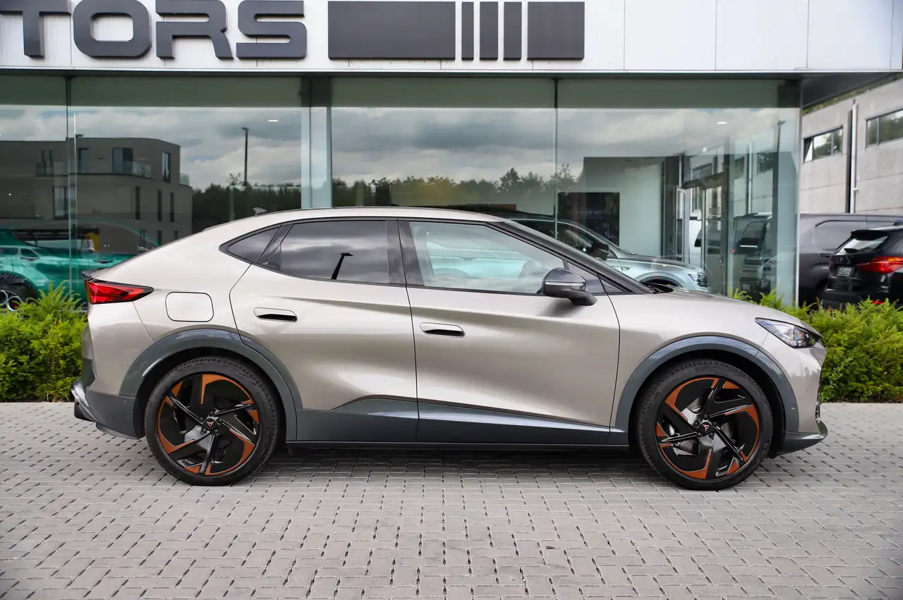Cupra Tavascan 82 5