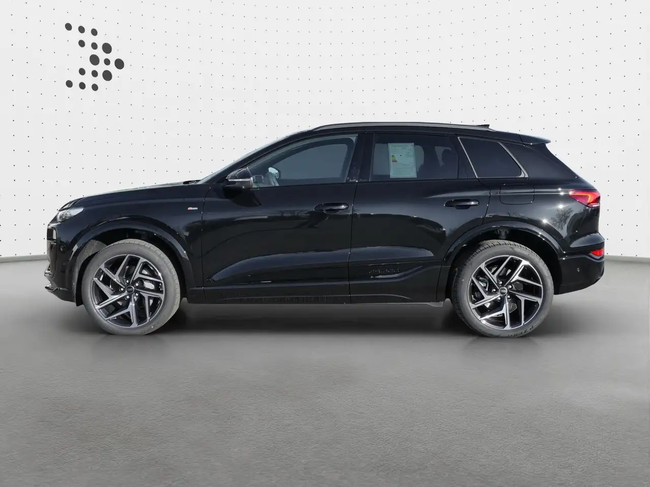 Audi Q6 3