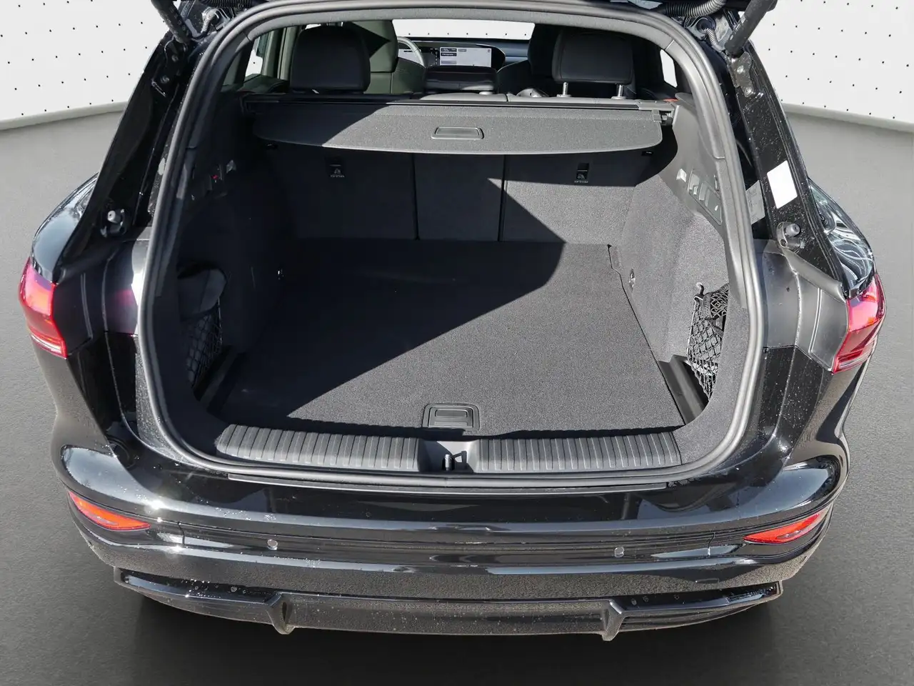 Audi Q6 12