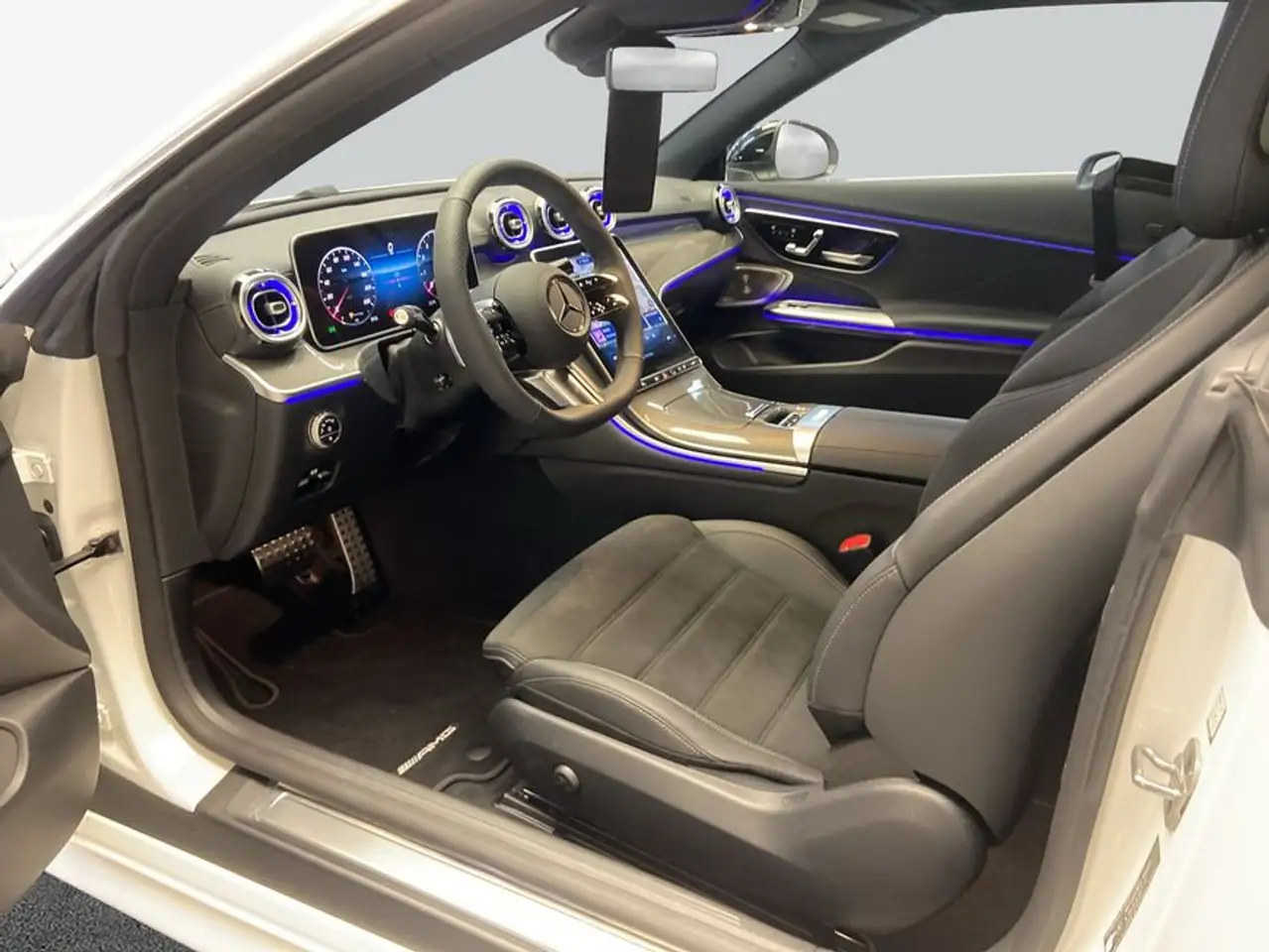 Mercedes-Benz CLE 200 9