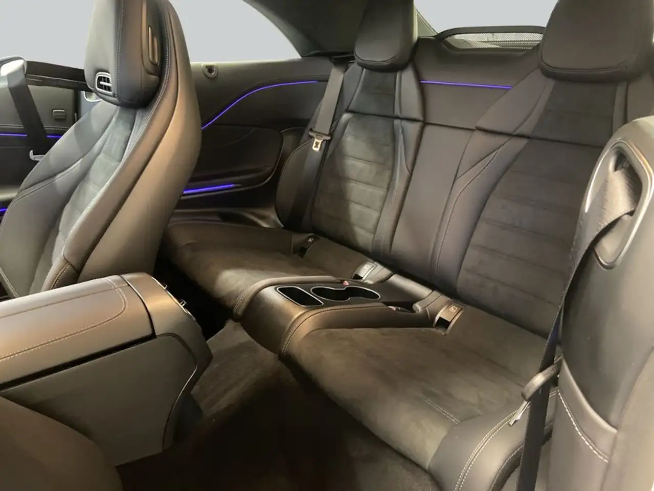Mercedes-Benz CLE 200 10