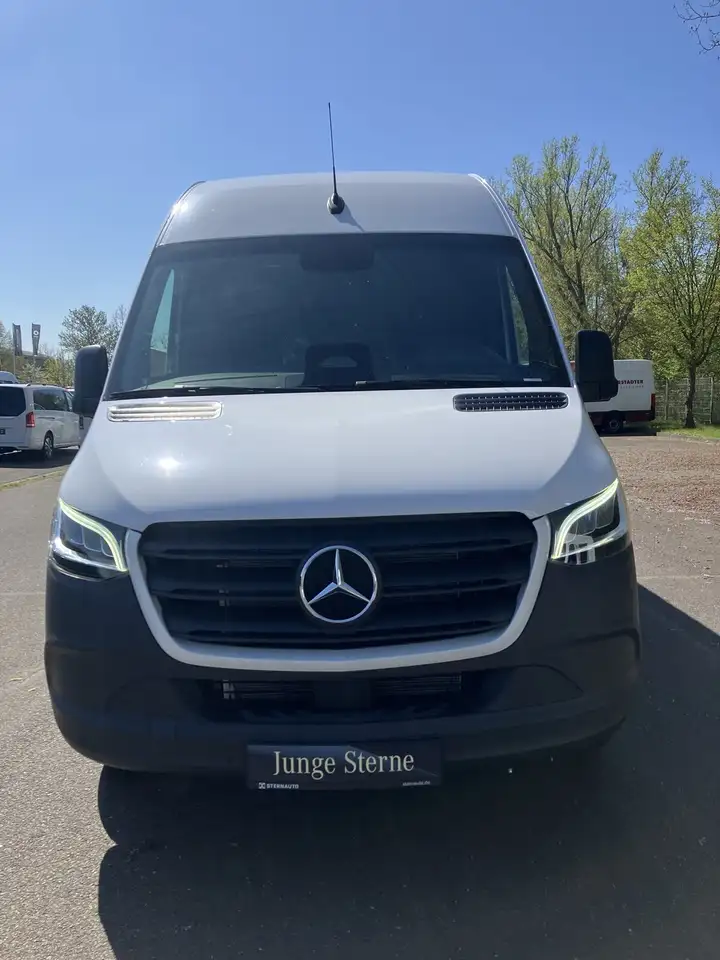 Mercedes-Benz Sprinter 2