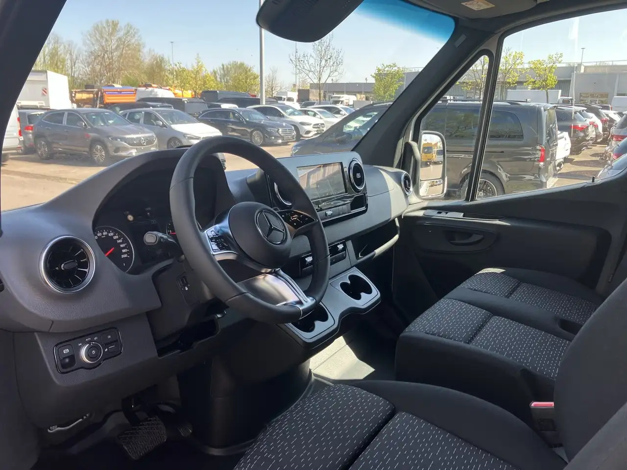 Mercedes-Benz Sprinter 9