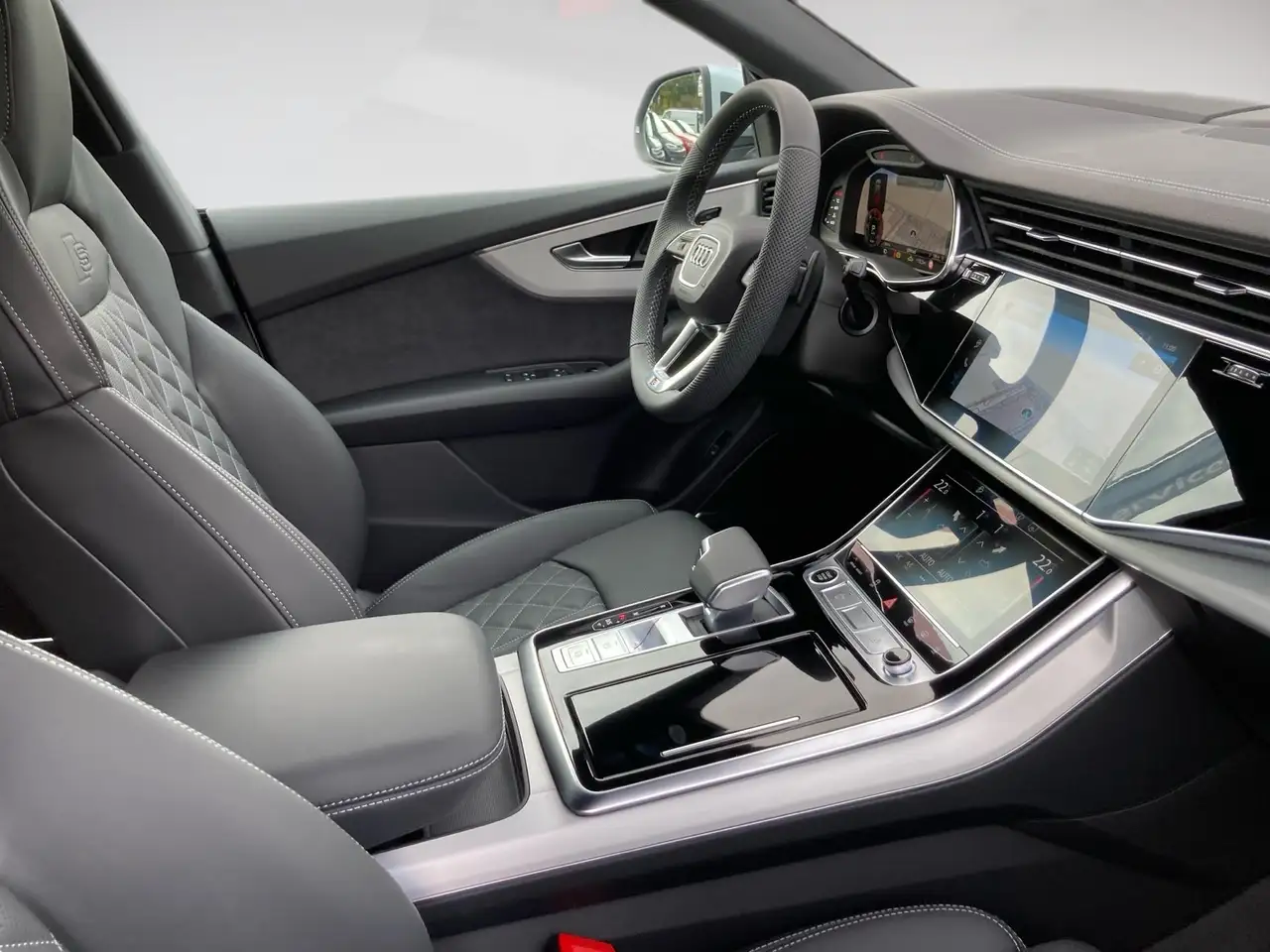 Audi Q8 8
