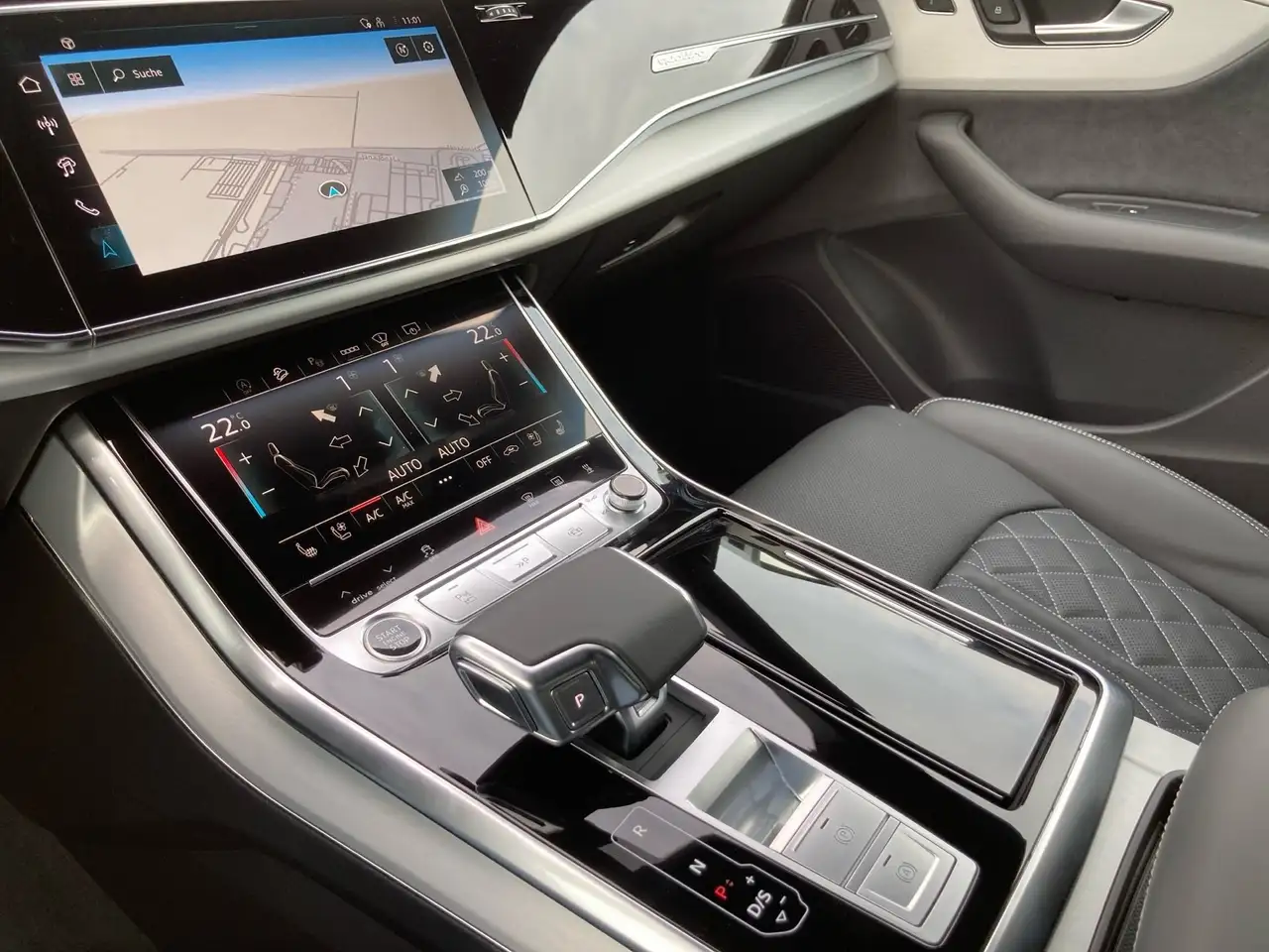 Audi Q8 13