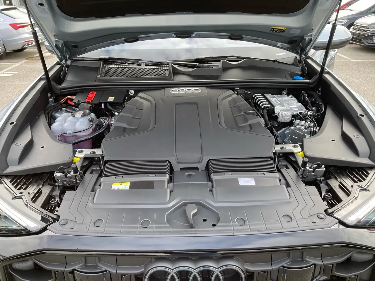 Audi Q8 15