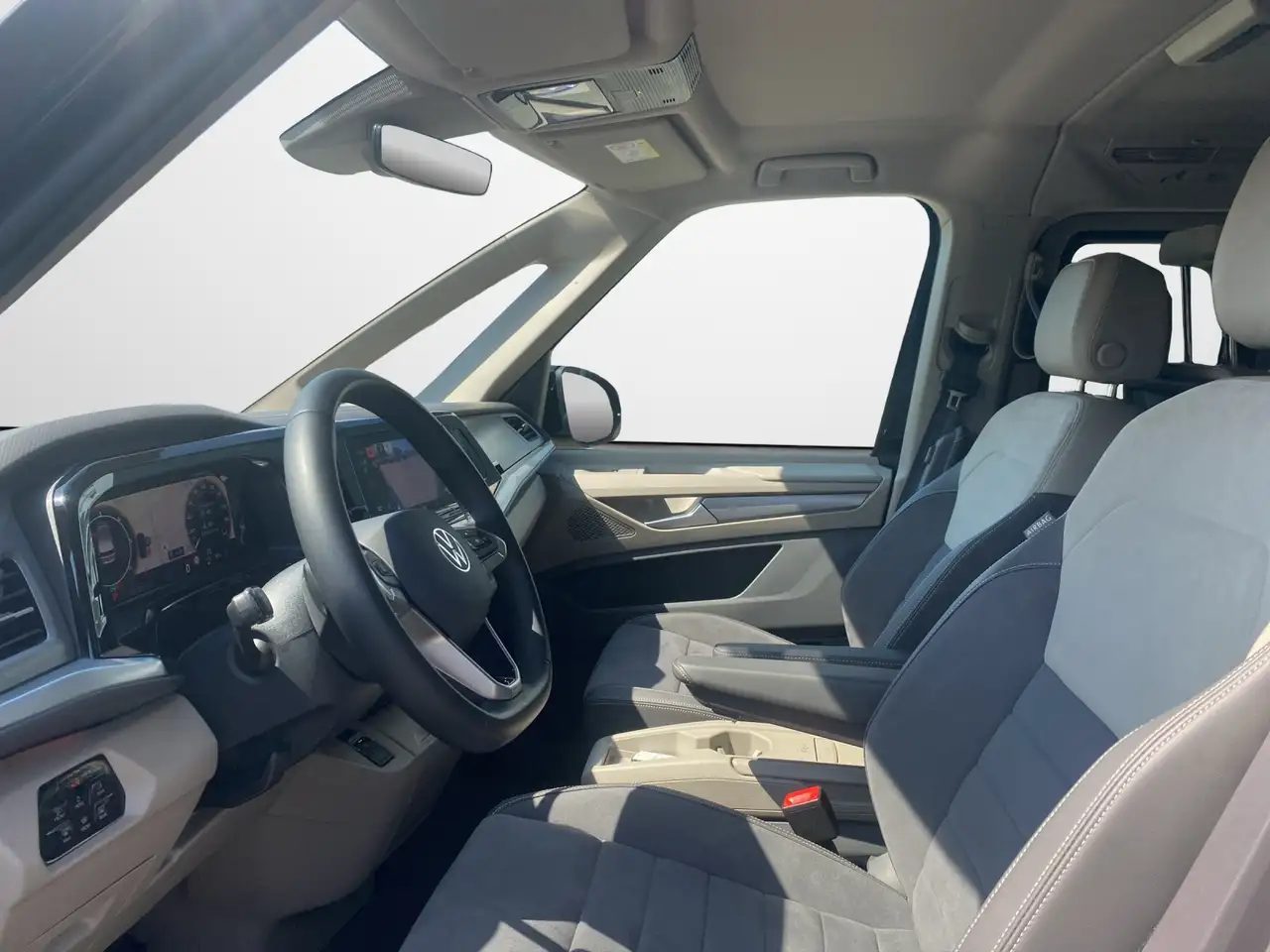 Volkswagen T7 Multivan 8