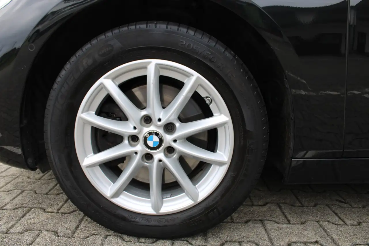 BMW 220 i 3
