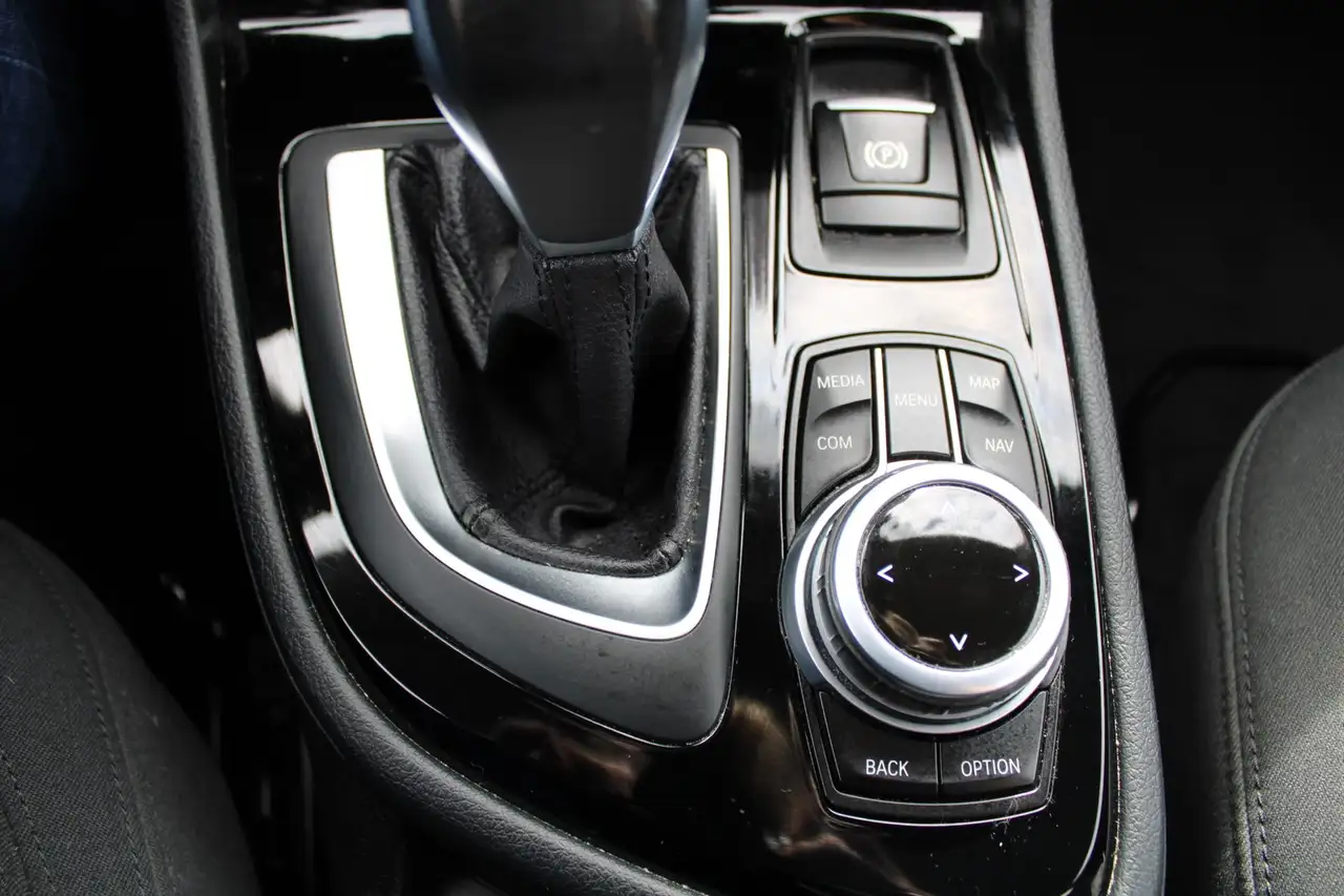 BMW 220 i 15