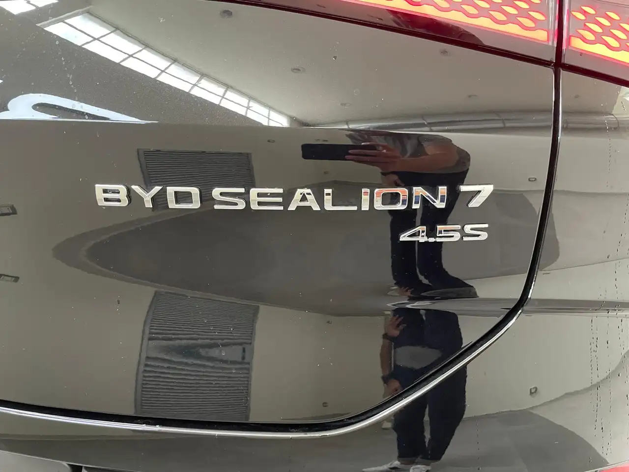 BYD Sealion 7 6