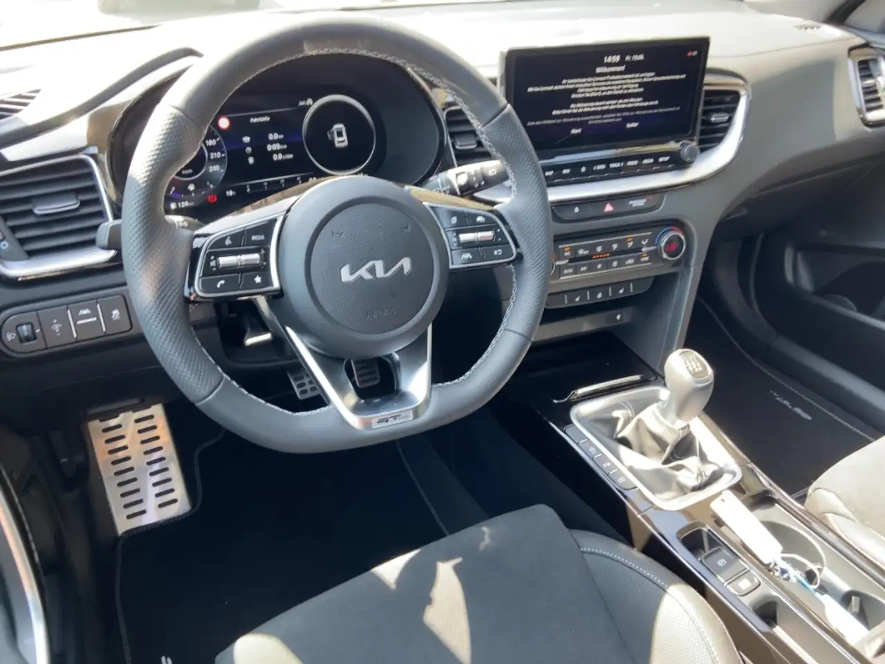 Kia Ceed 8