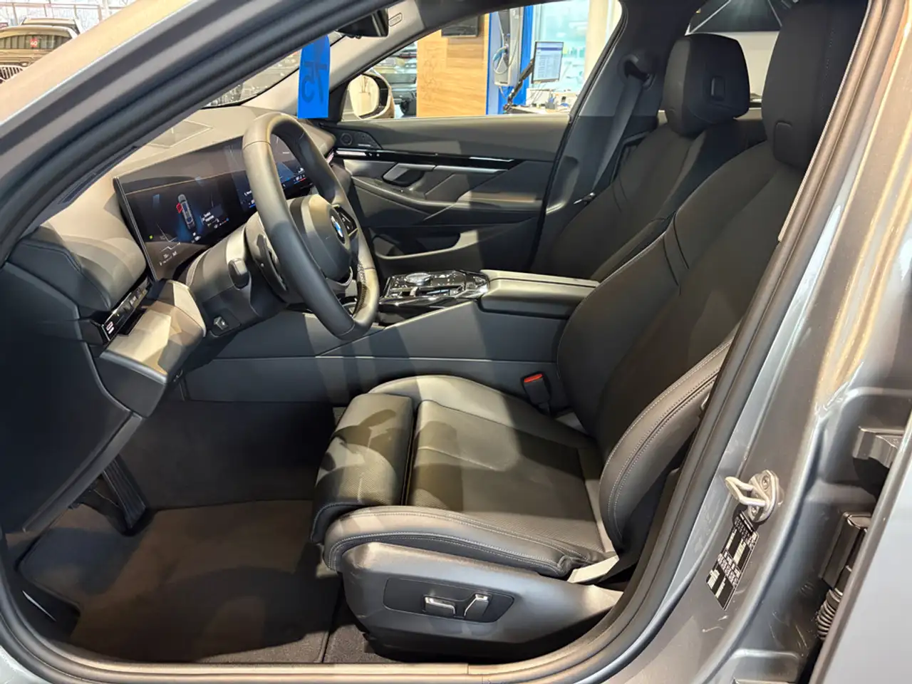BMW 520 11