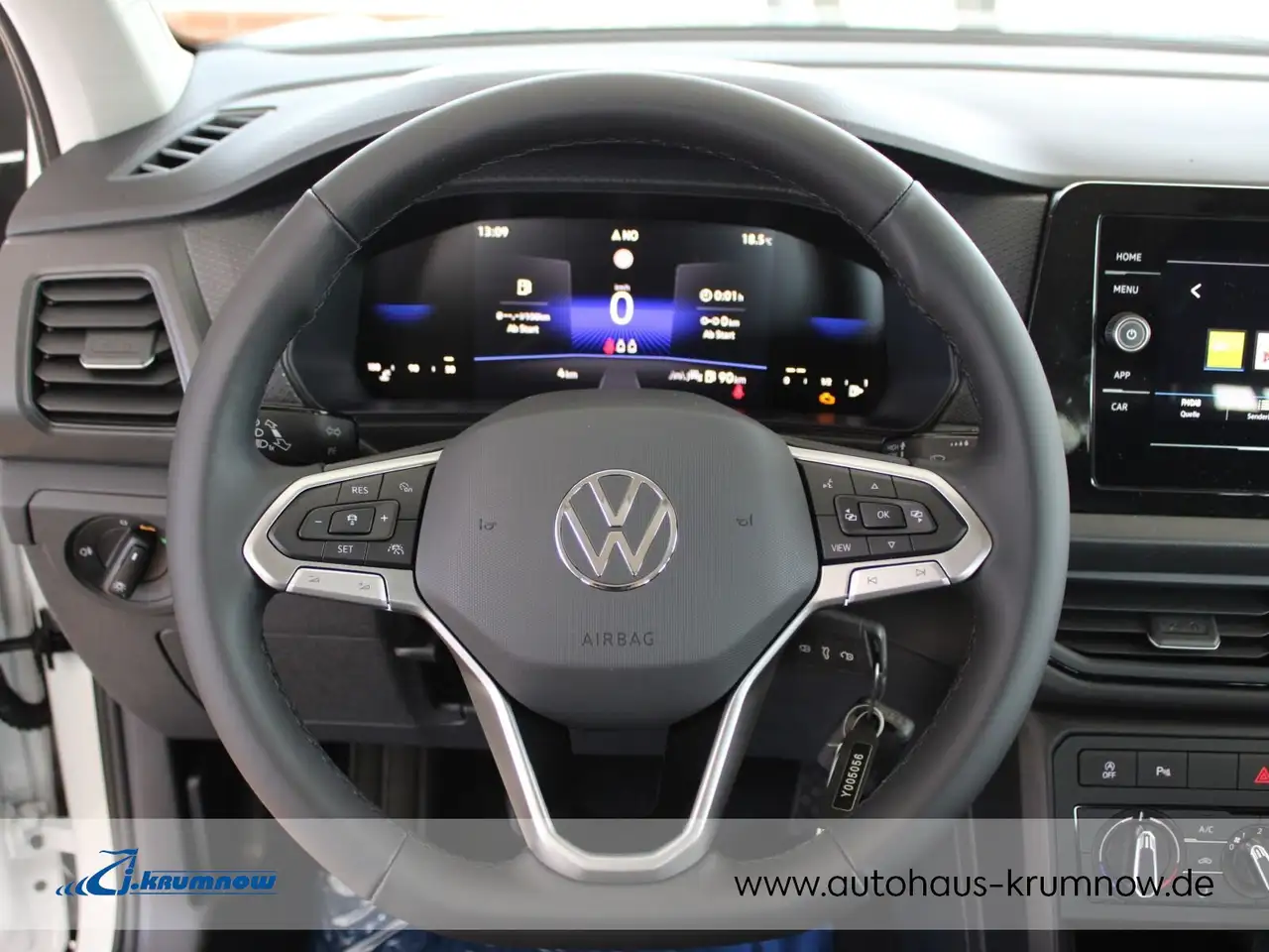 Volkswagen T-Cross 9