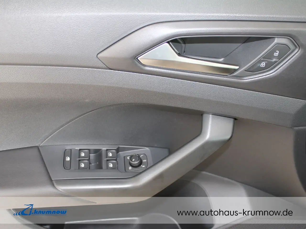 Volkswagen T-Cross 11