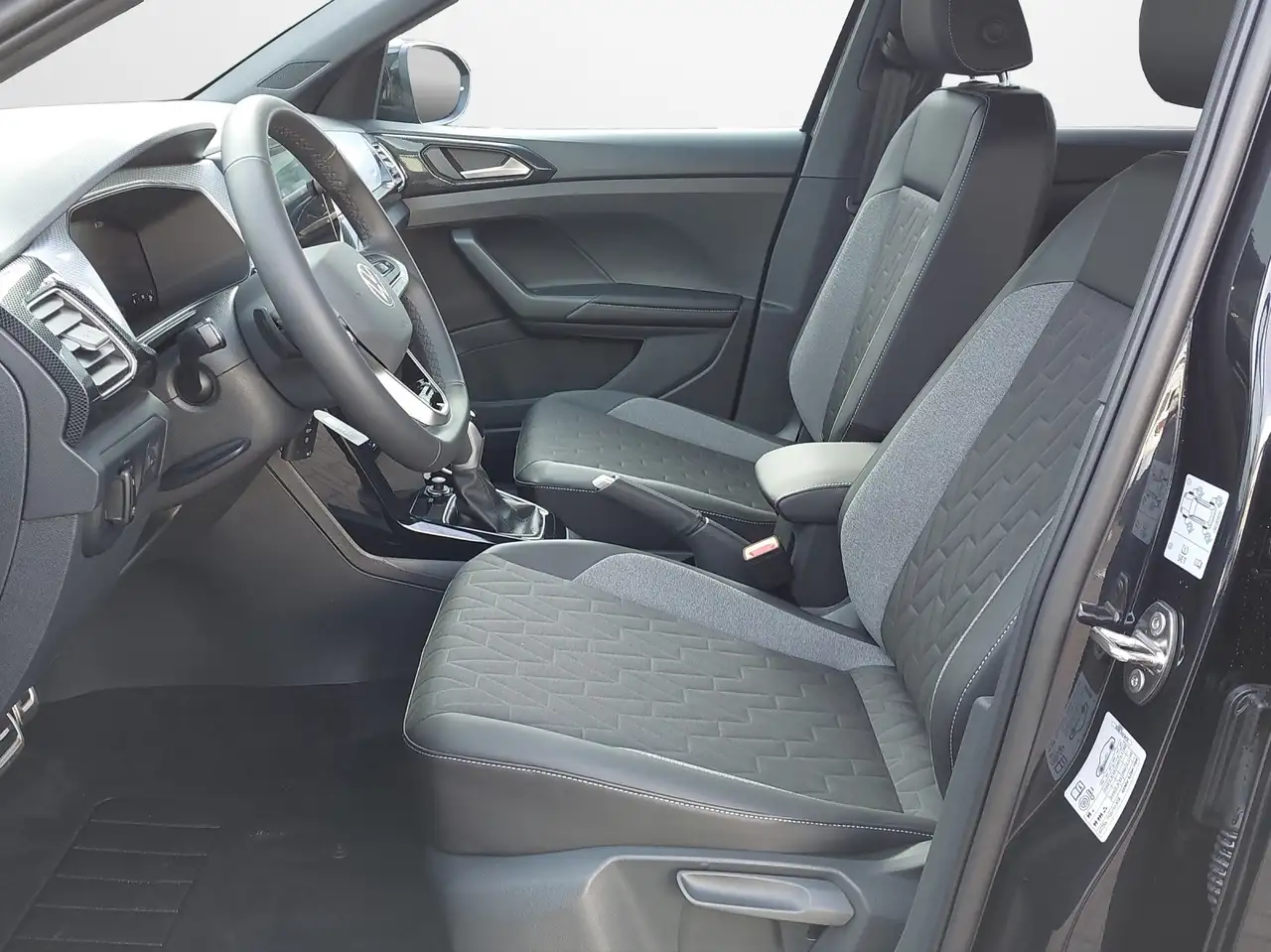 Volkswagen T-Cross 7