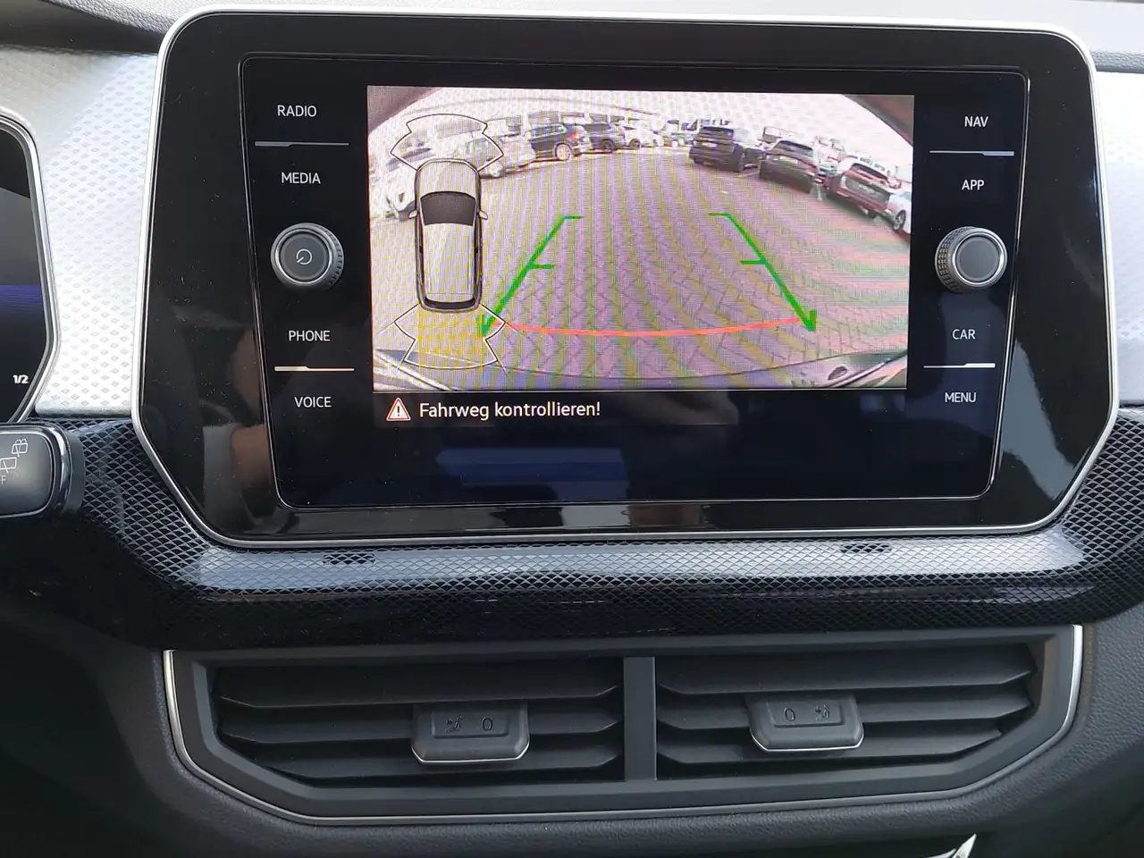 Volkswagen T-Cross 14