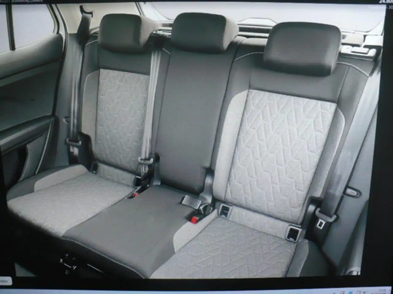Volkswagen T-Cross 7