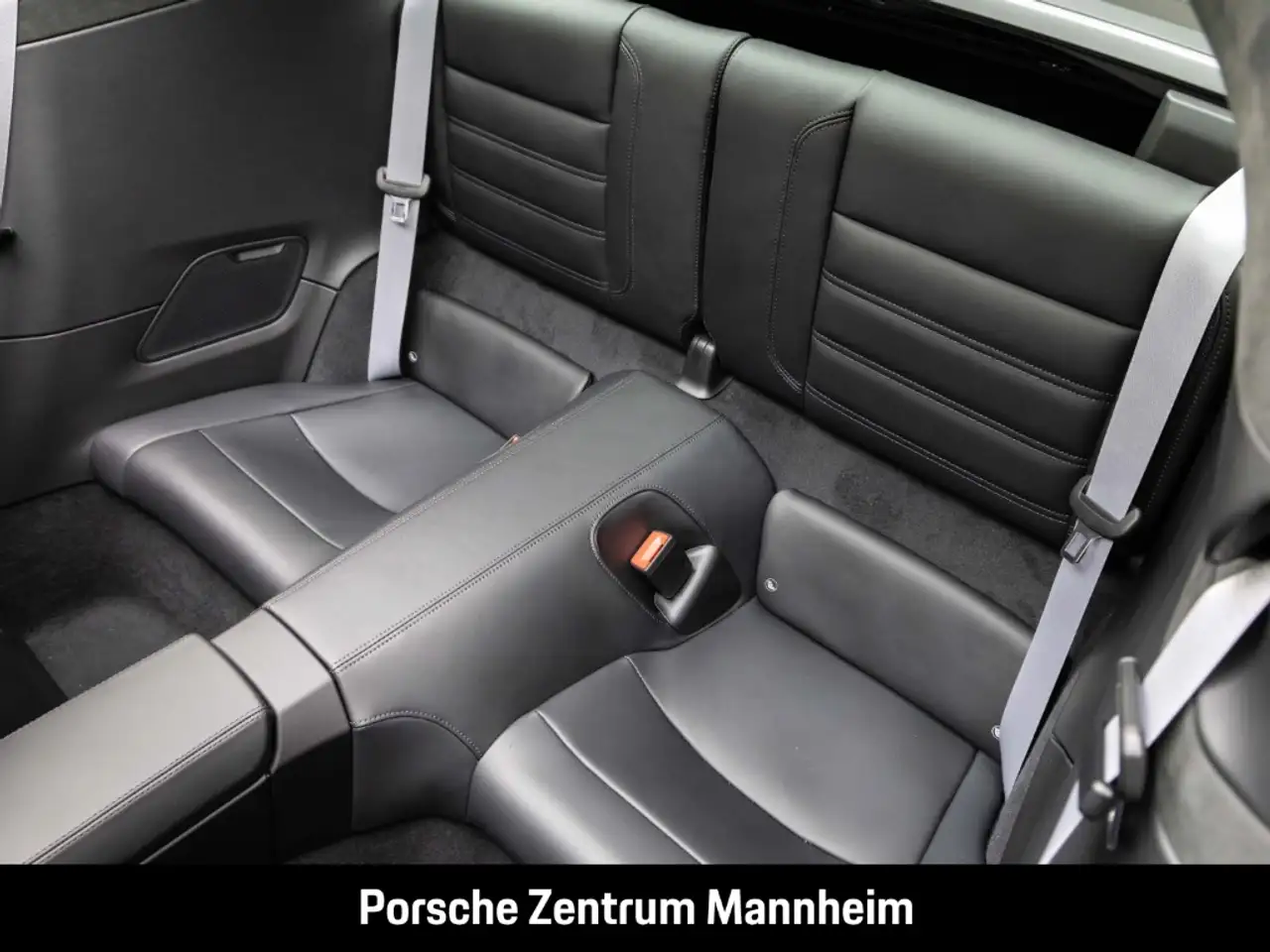 Porsche 992 15