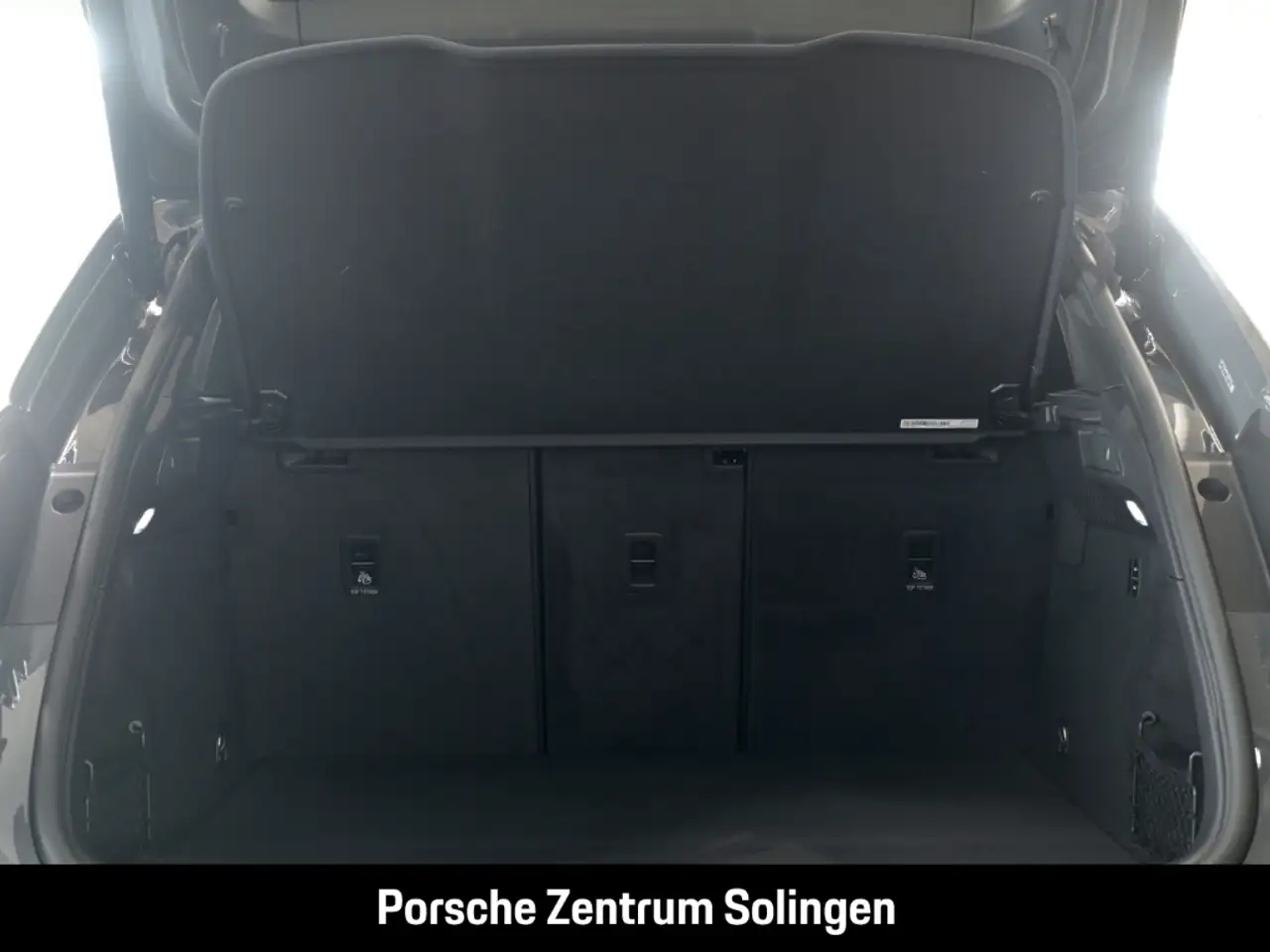 Porsche Macan 4 9