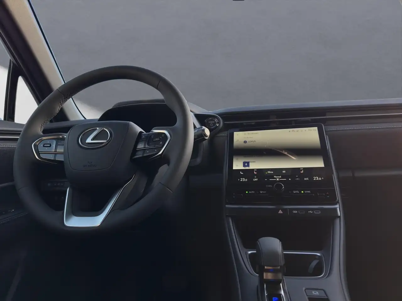 Lexus LBX 12