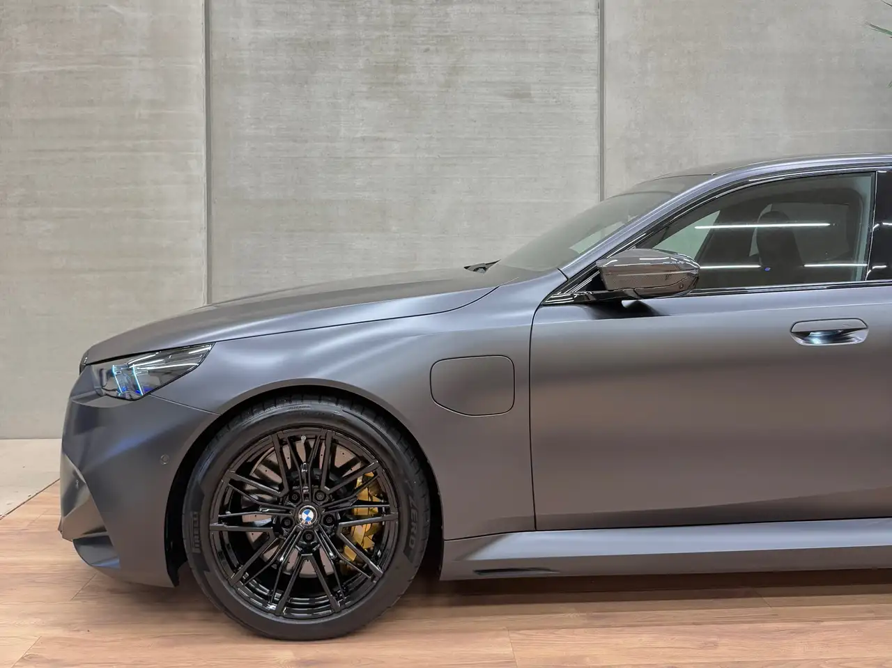 BMW M5 6
