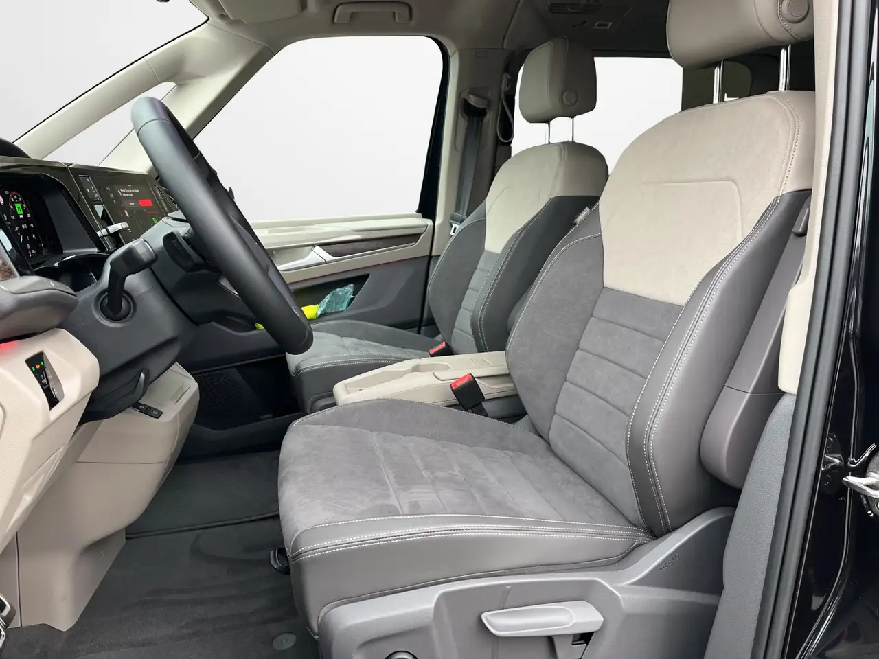 Volkswagen T7 Multivan 7