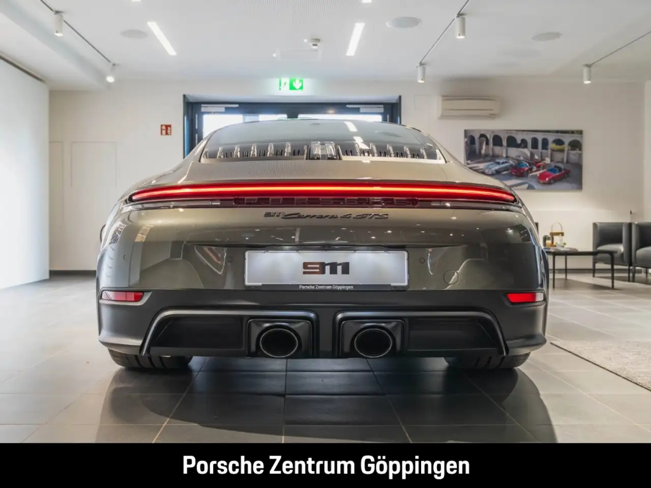 Porsche 992 911 8