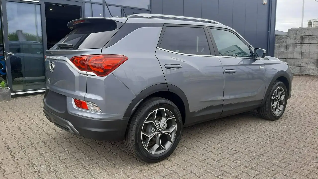 KGM Korando 1.5 4