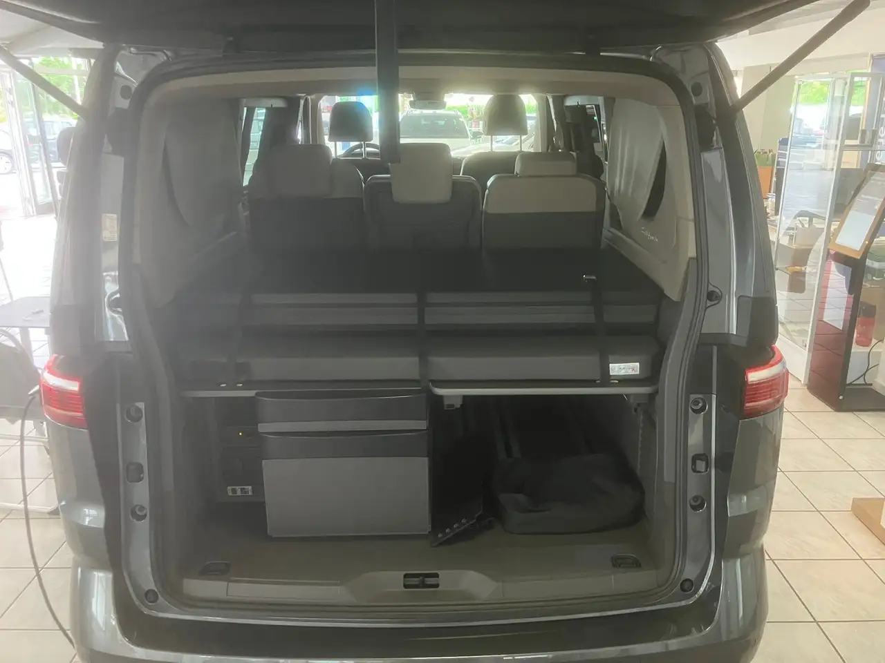 Volkswagen T7 California 9