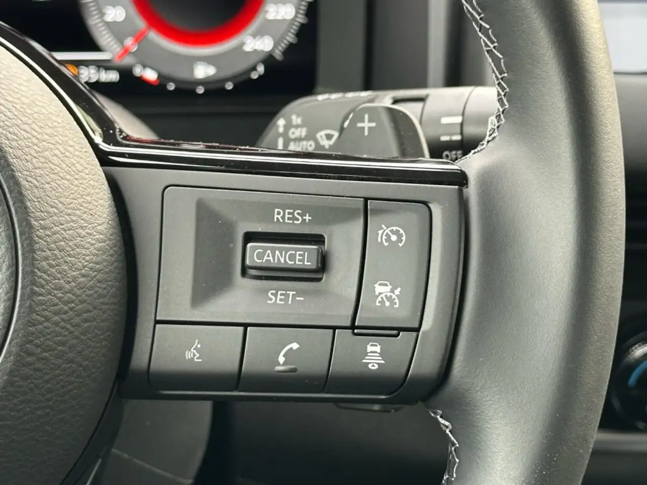 Nissan Qashqai 11