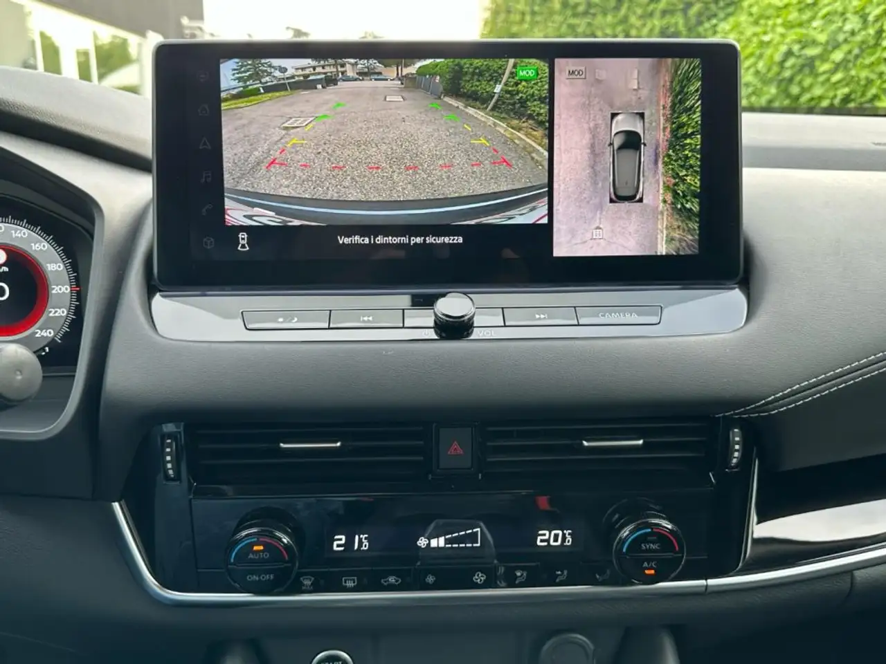 Nissan Qashqai 12