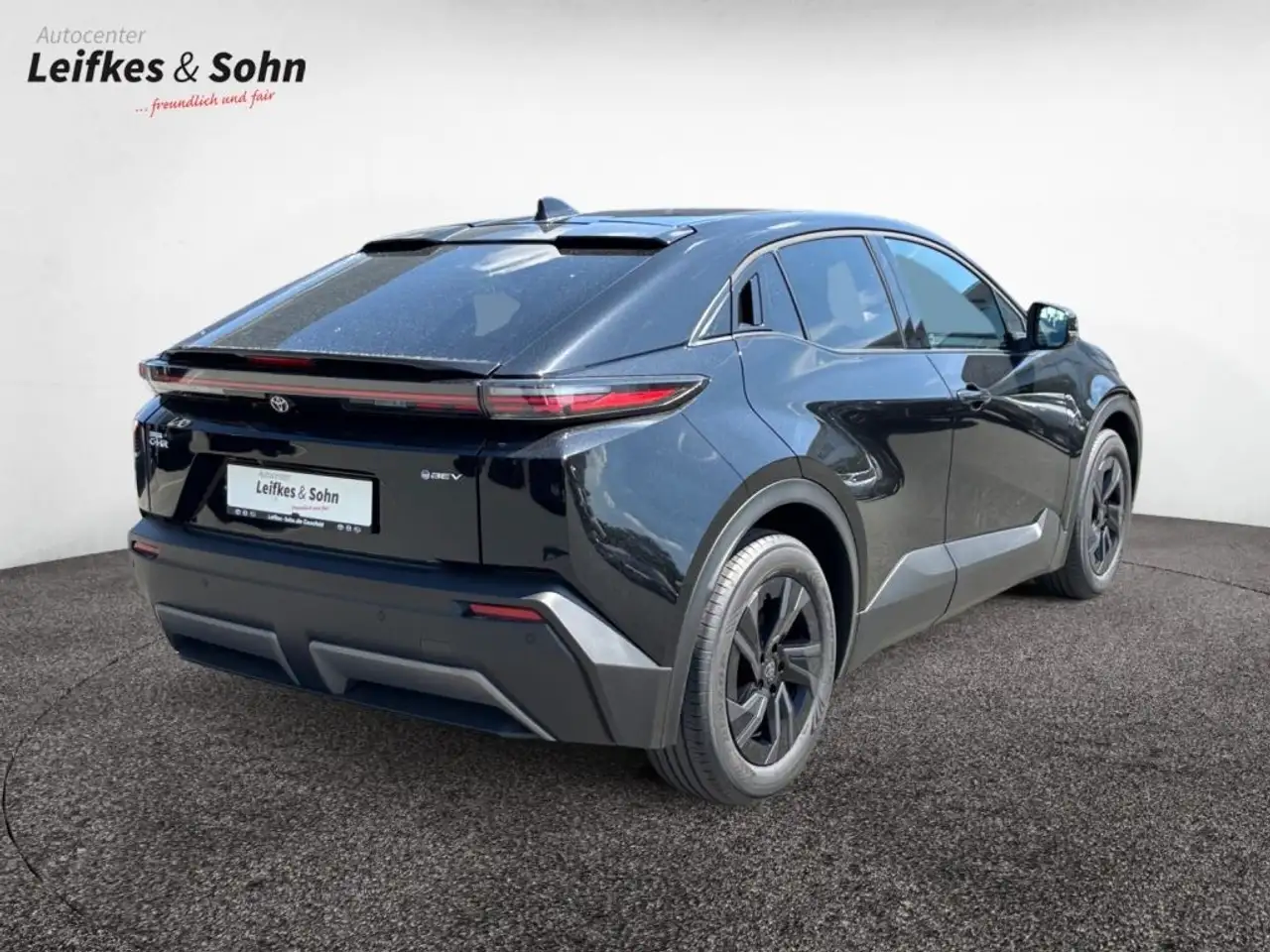 Toyota C-HR 2