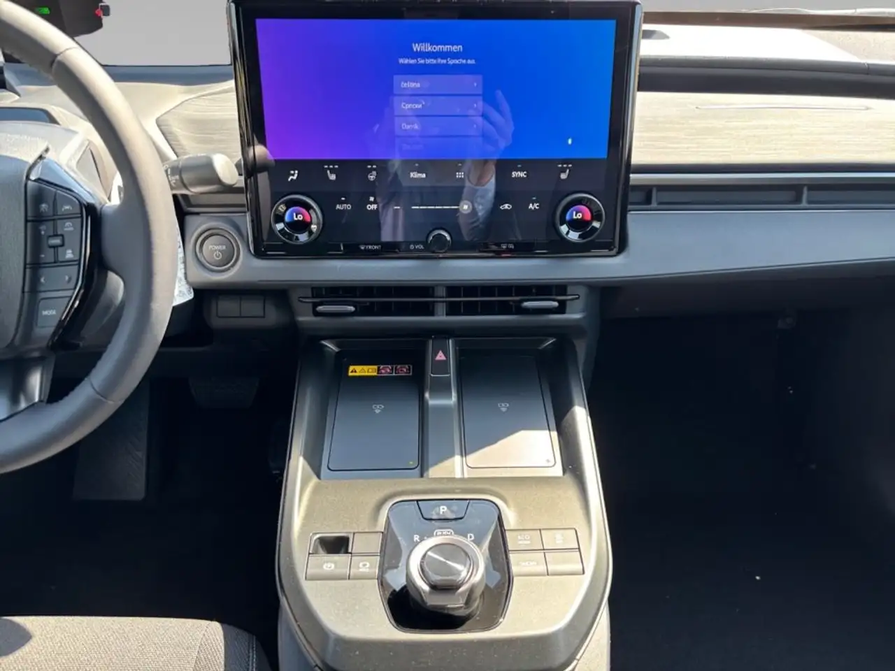 Toyota C-HR 11