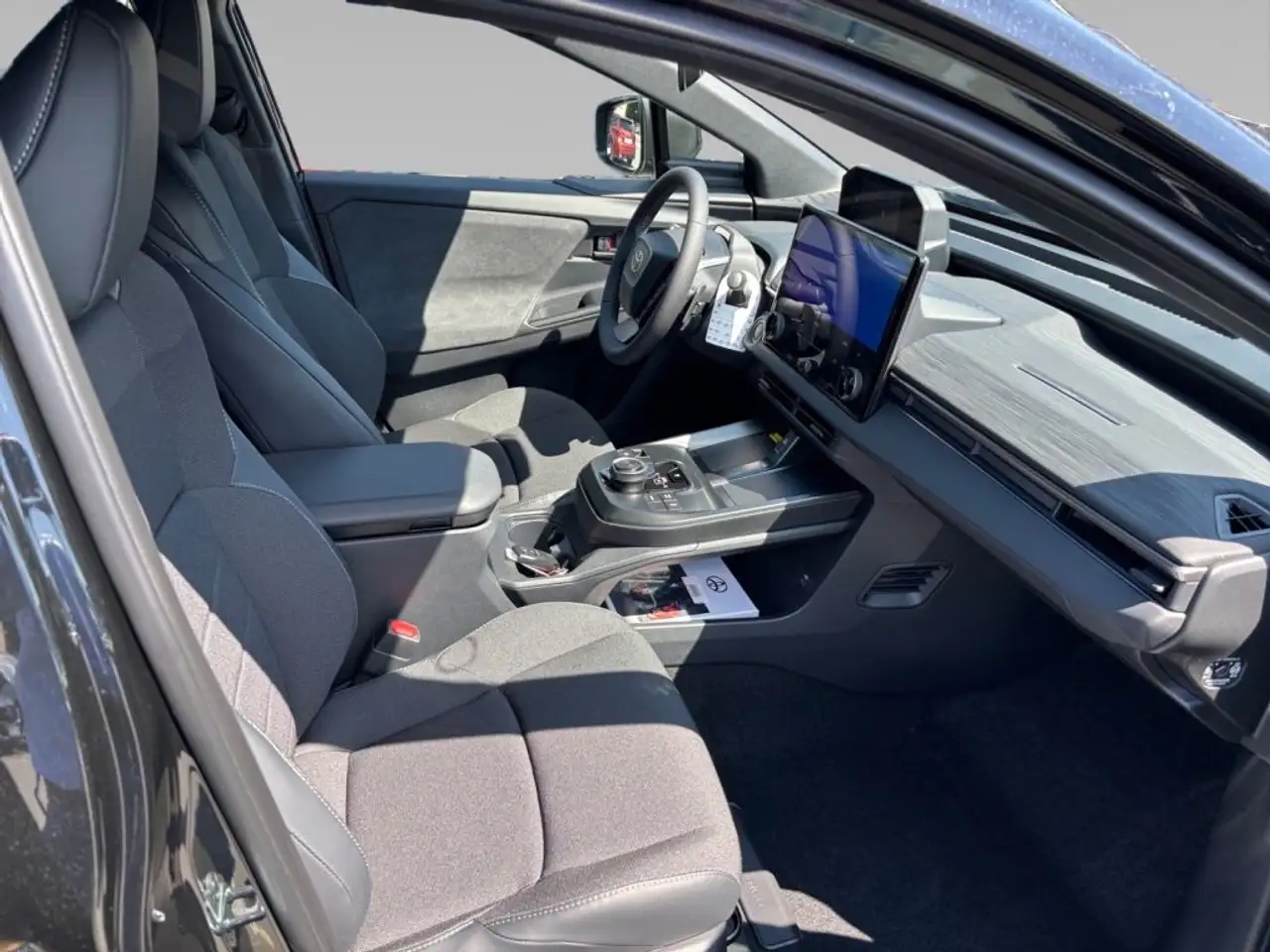 Toyota C-HR 13