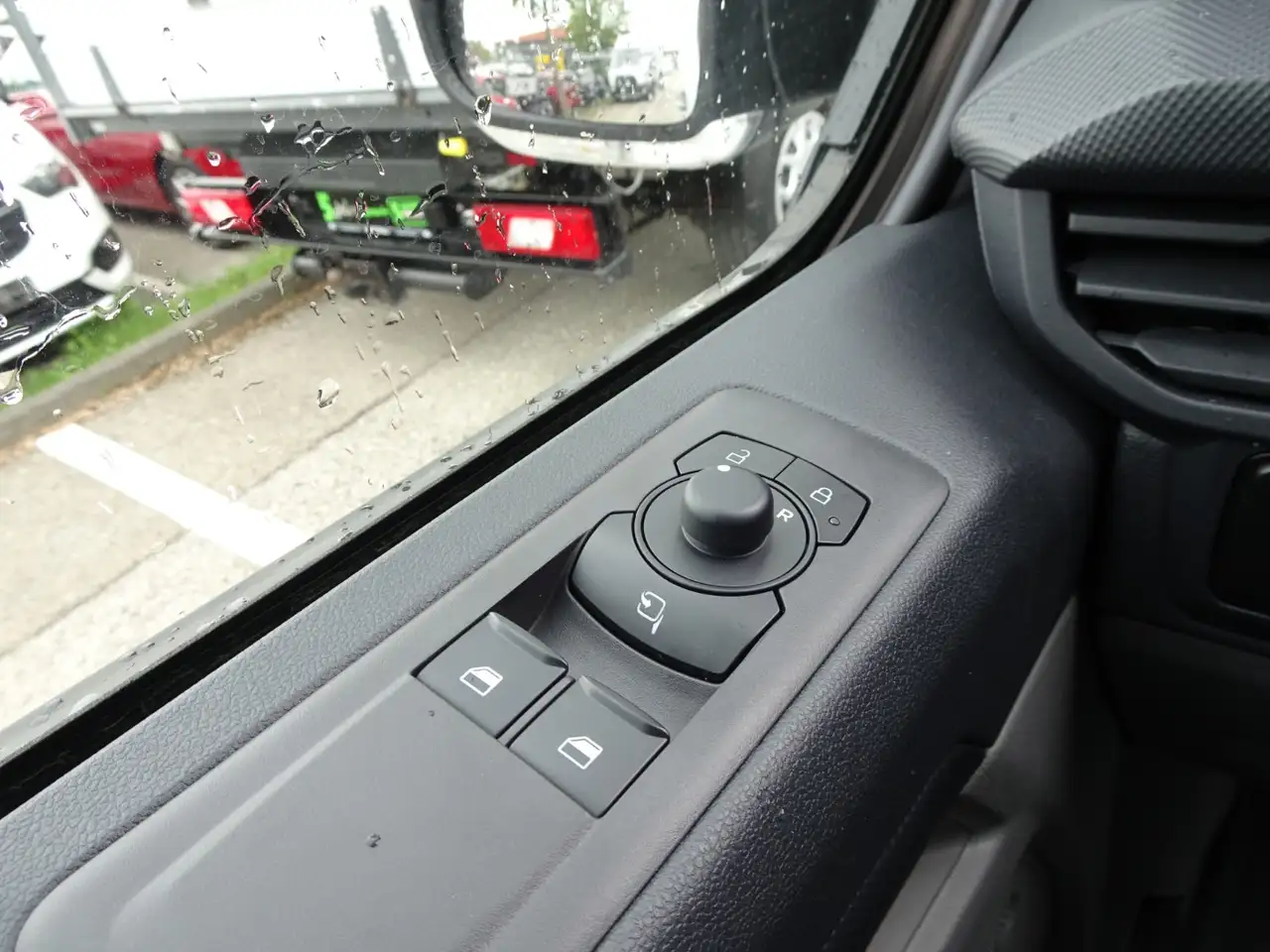 Ford Transit 16
