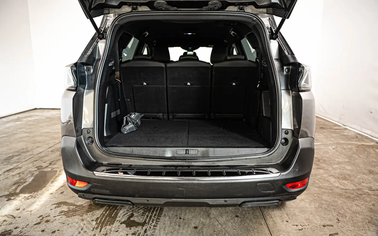 Peugeot 5008 6