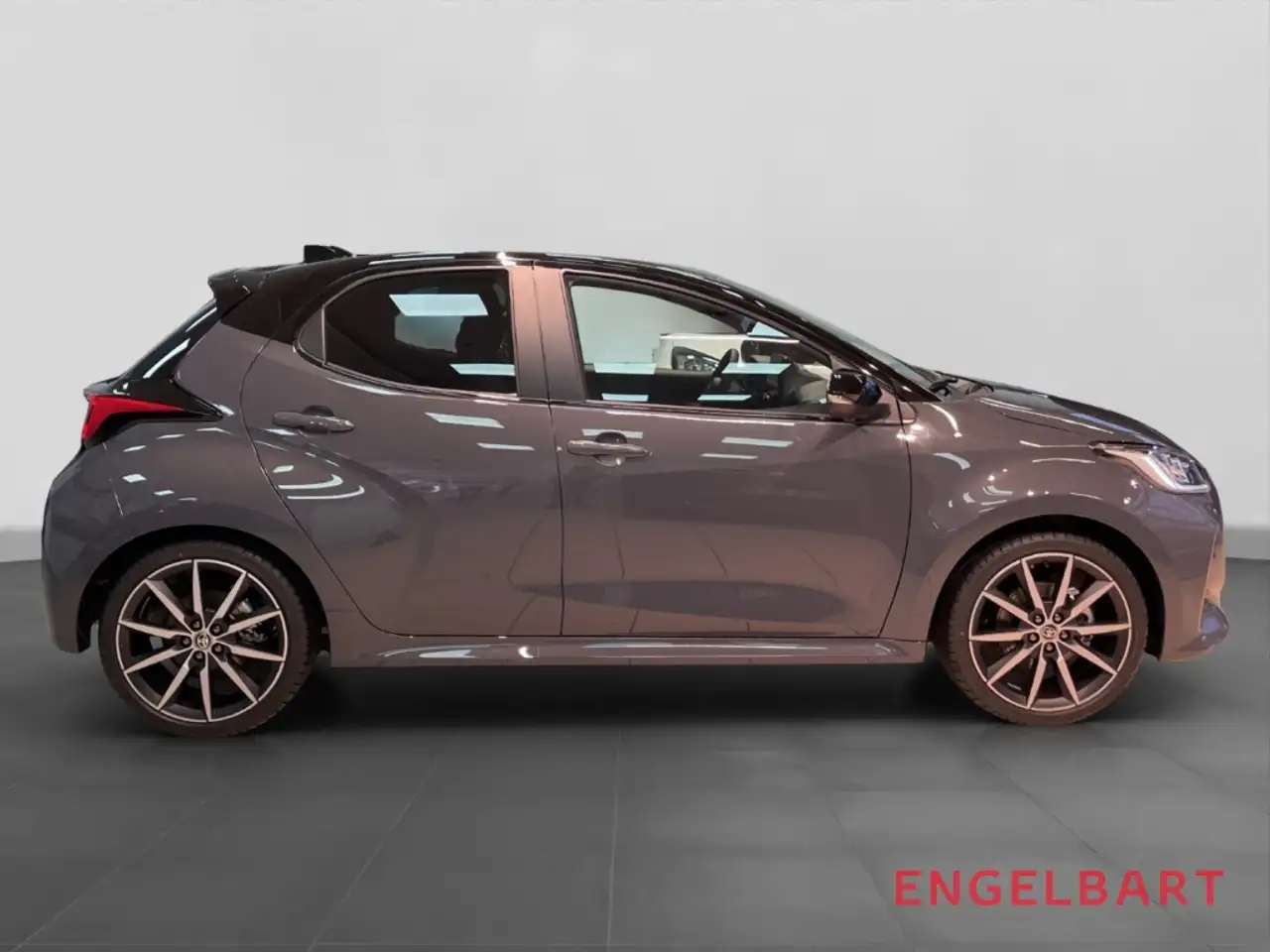 Toyota Yaris 5