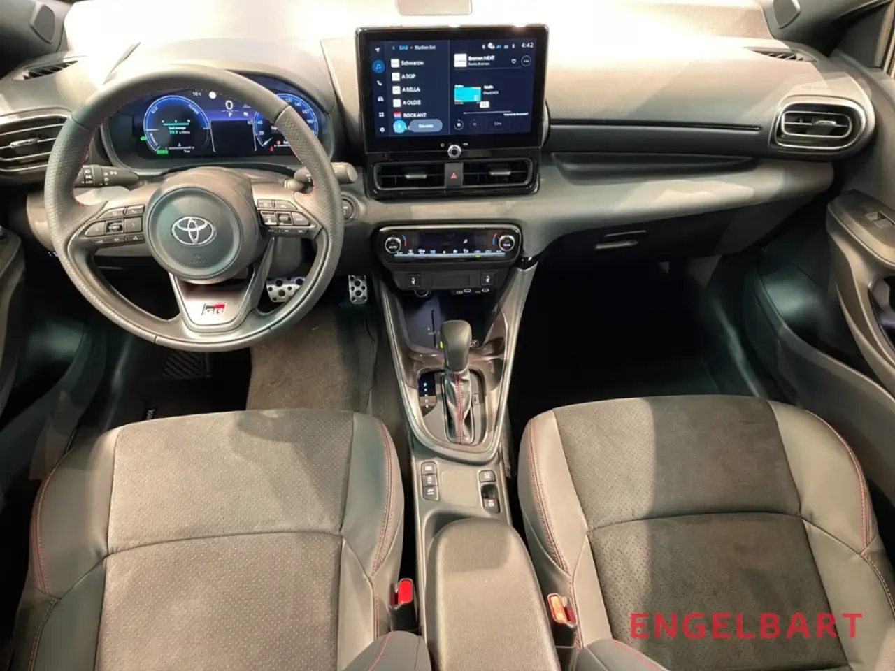 Toyota Yaris 9